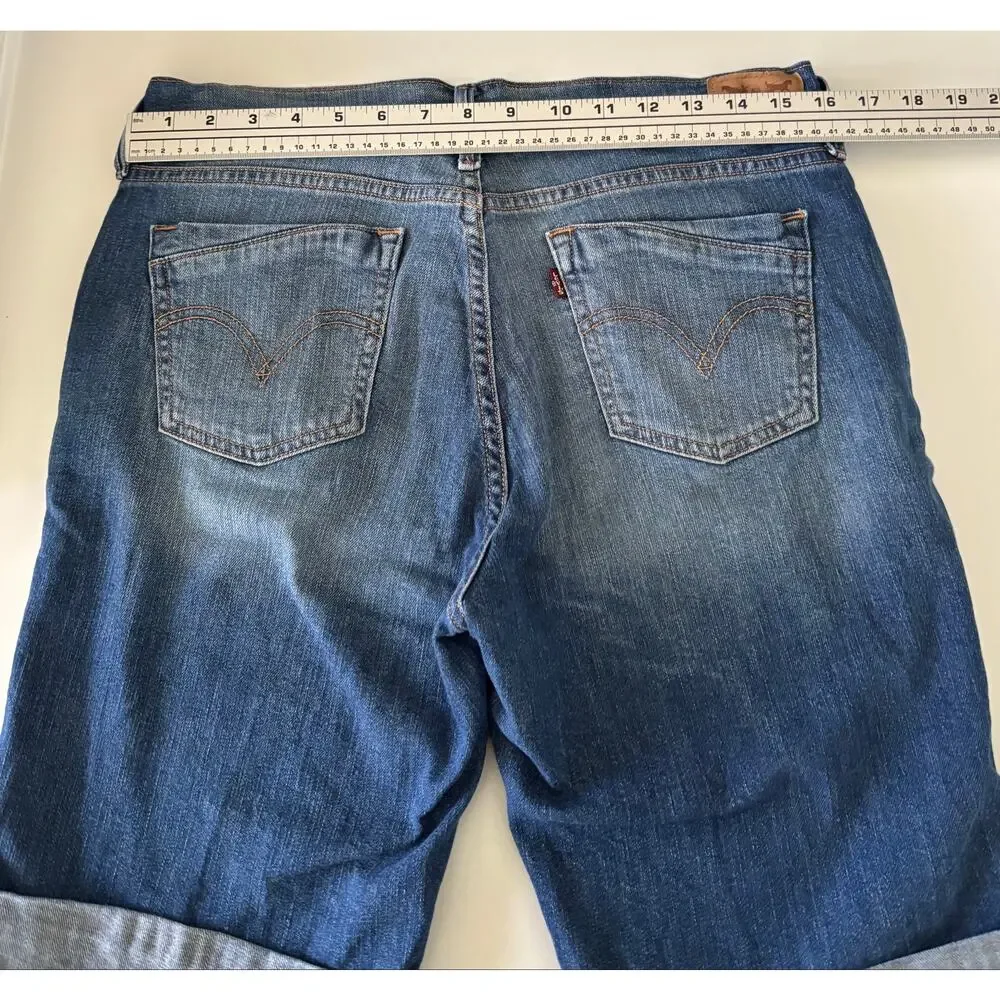 Levi’s Denim Bermuda Stretch Shorts Womens 10 Medium Wash Cuffed Mid Rise